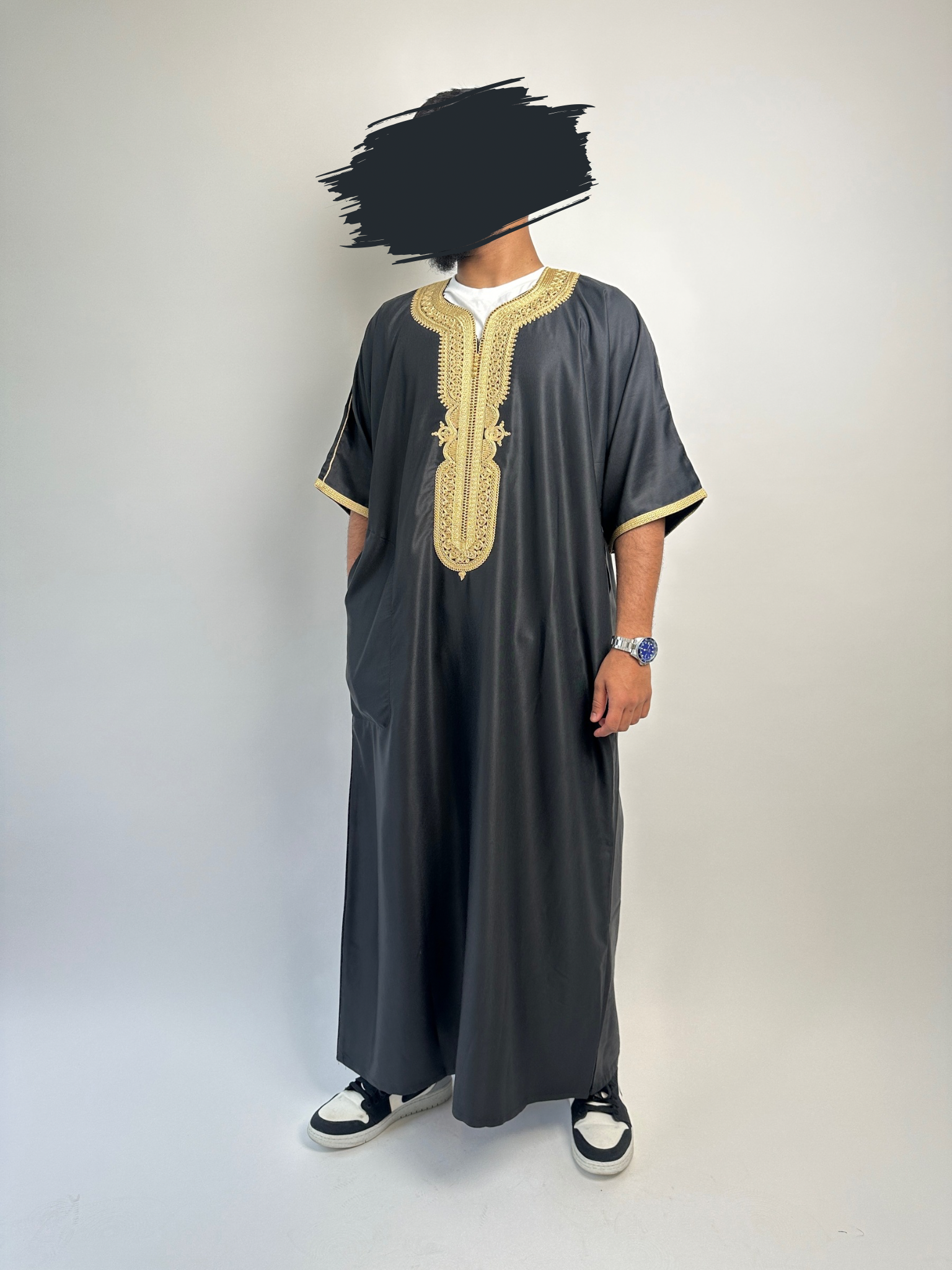 Classic Moroccan Black & Gold Thobe