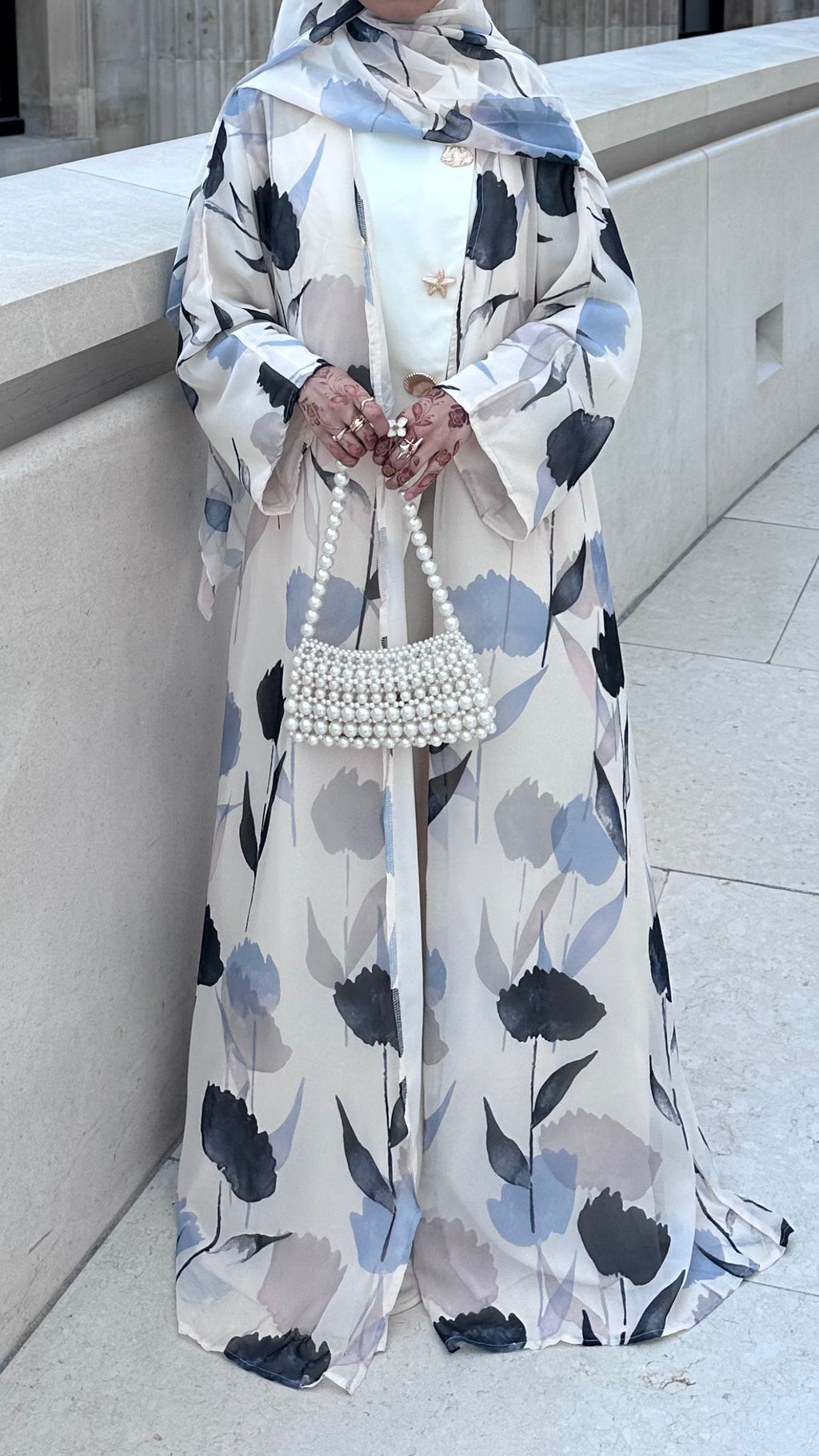 Luna Petal Abaya