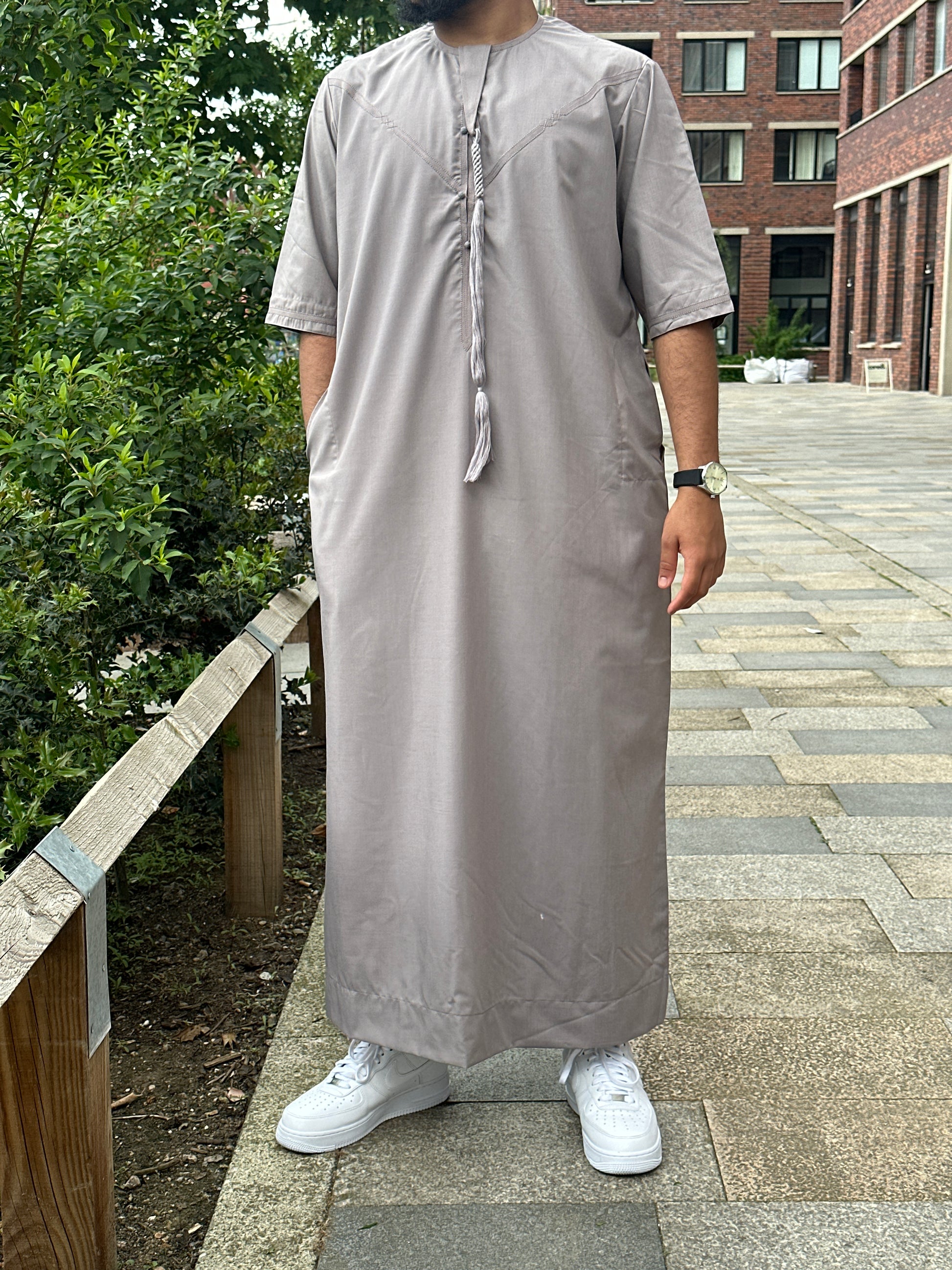 Mauve Half-Sleeve Emirati Thobe