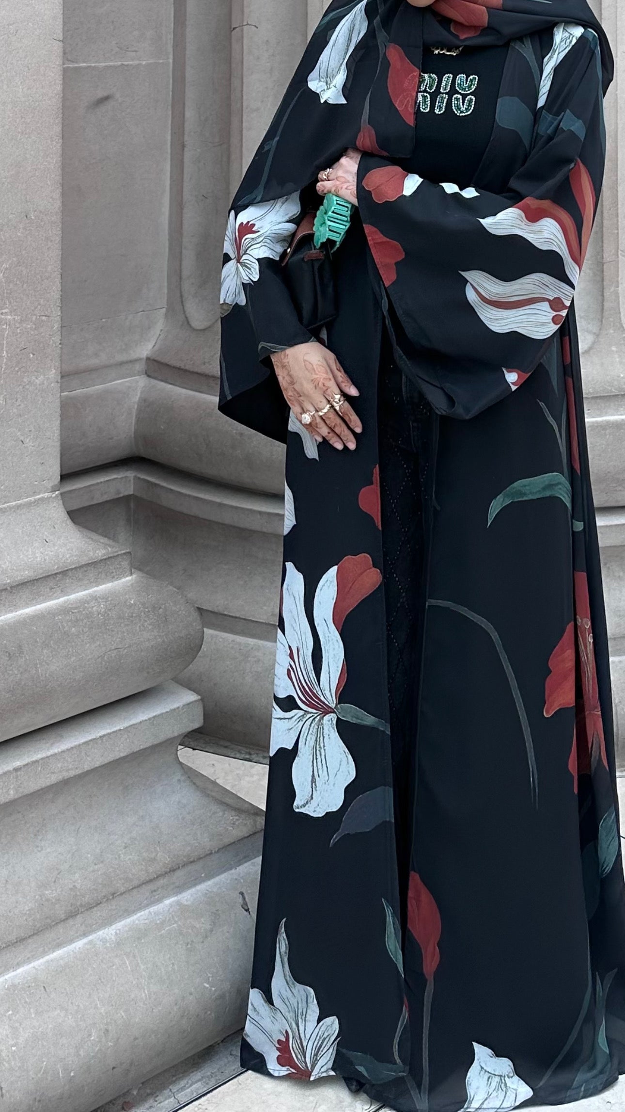 Nyla Petal Abaya — Black Floral