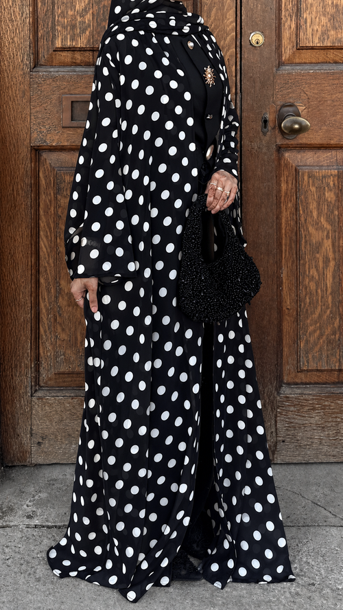 Aswad Dot Abaya front view – From #1 Shop YAZIR – YAZIRCO
