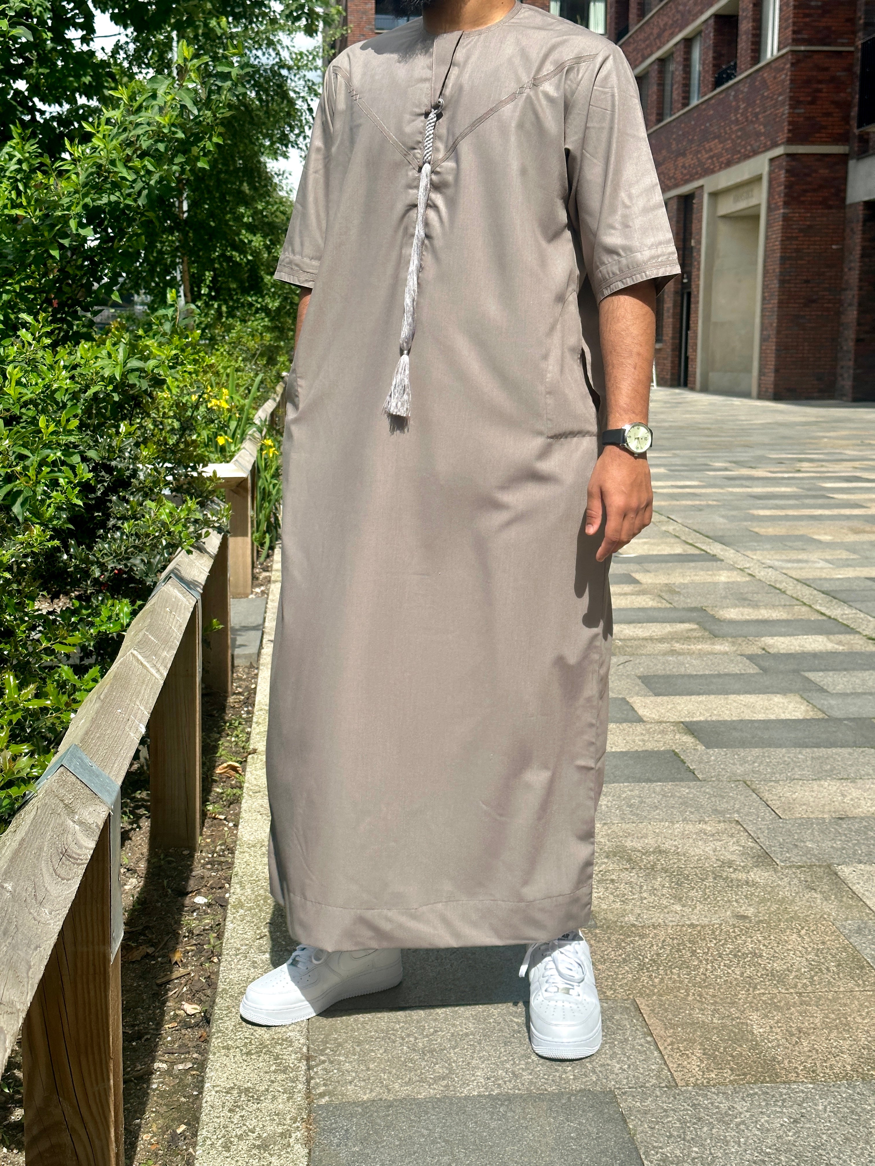 Taupe Half-Sleeve Emirati Thobe