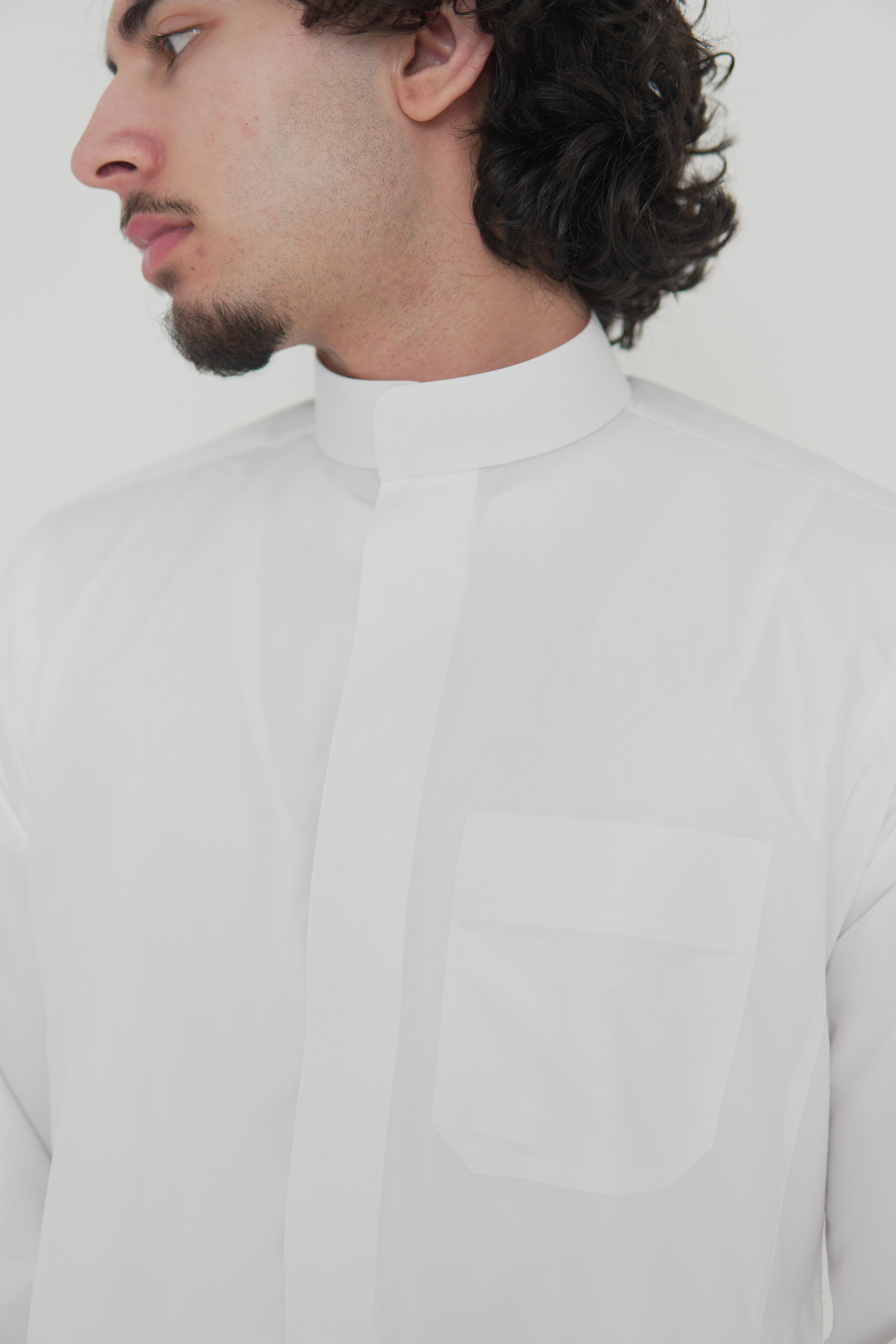 The White Collared Thobe