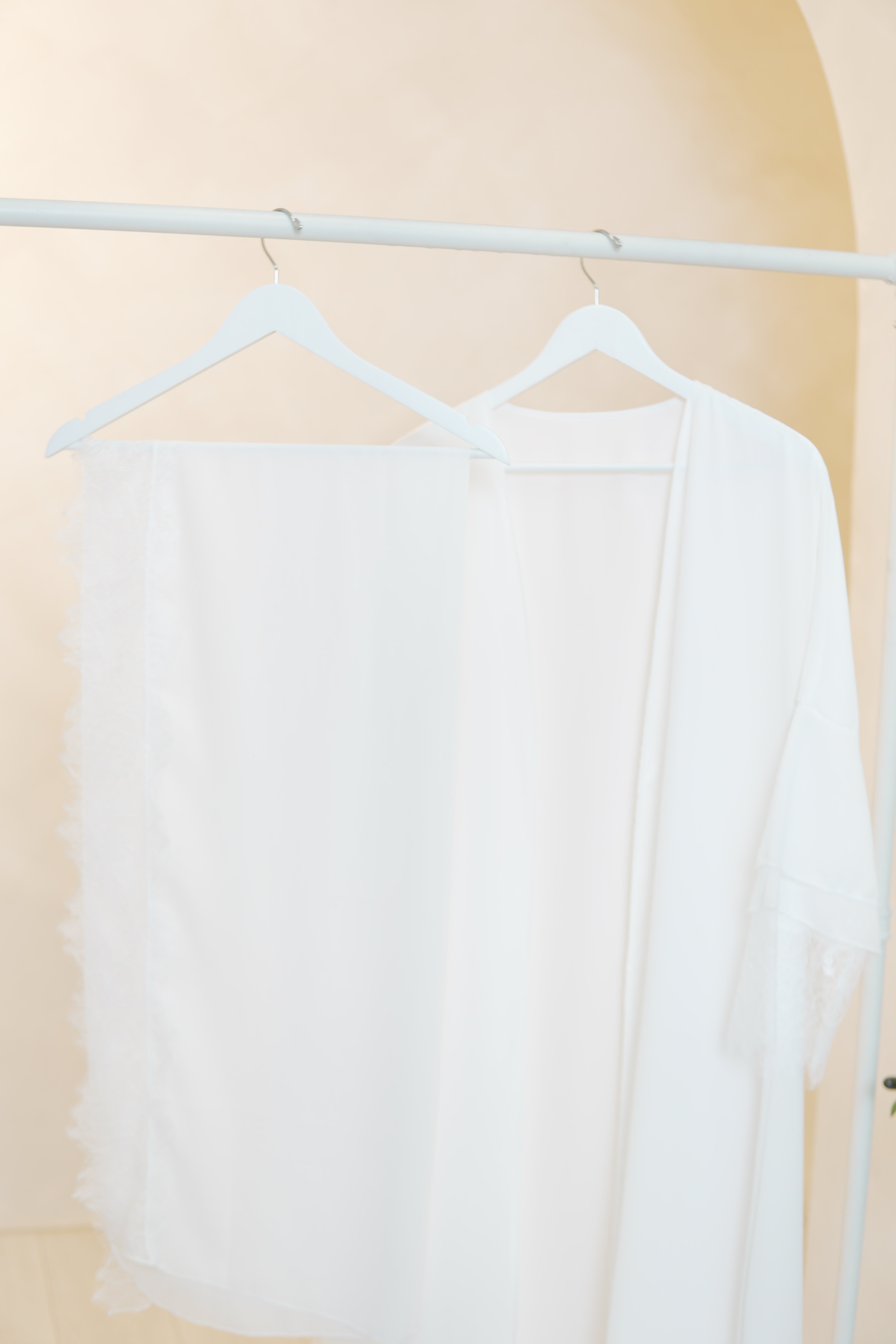 The White Safa Lace Abaya