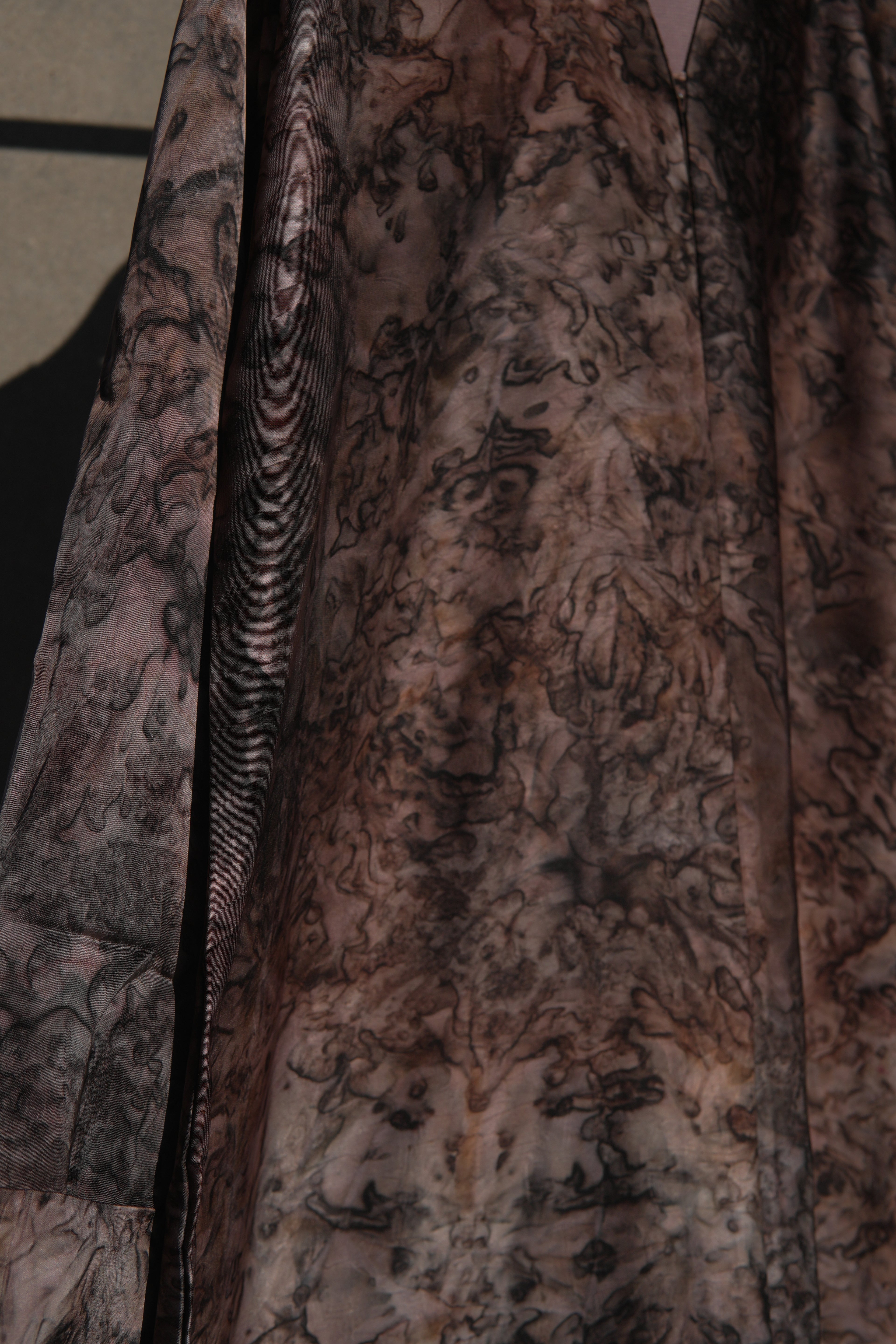 Avenra Printed Abaya 2 Piece Set – Sunset Marble Modest Abaya with Hijab