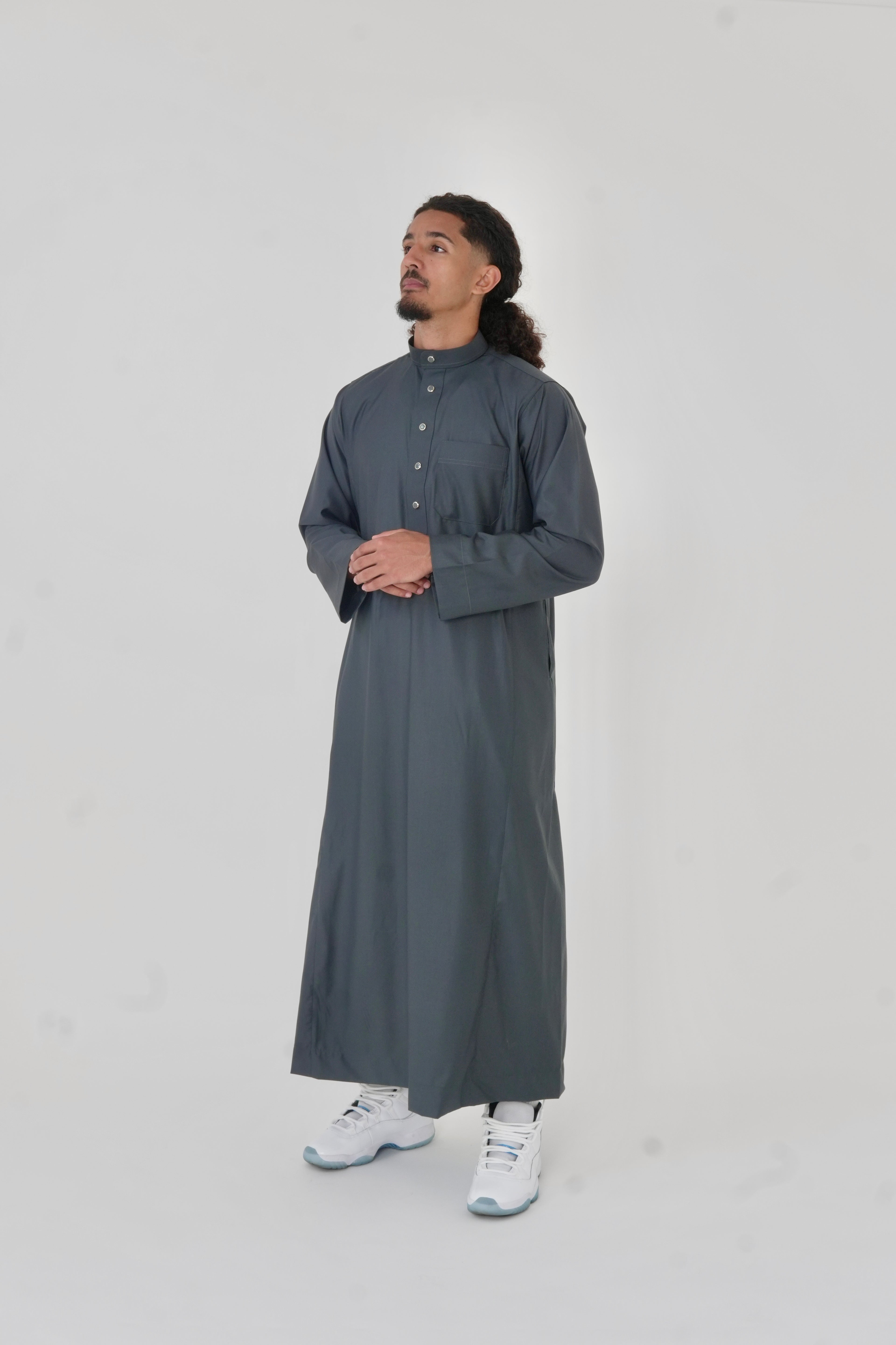 Classic Dark Grey Saudi Thobe