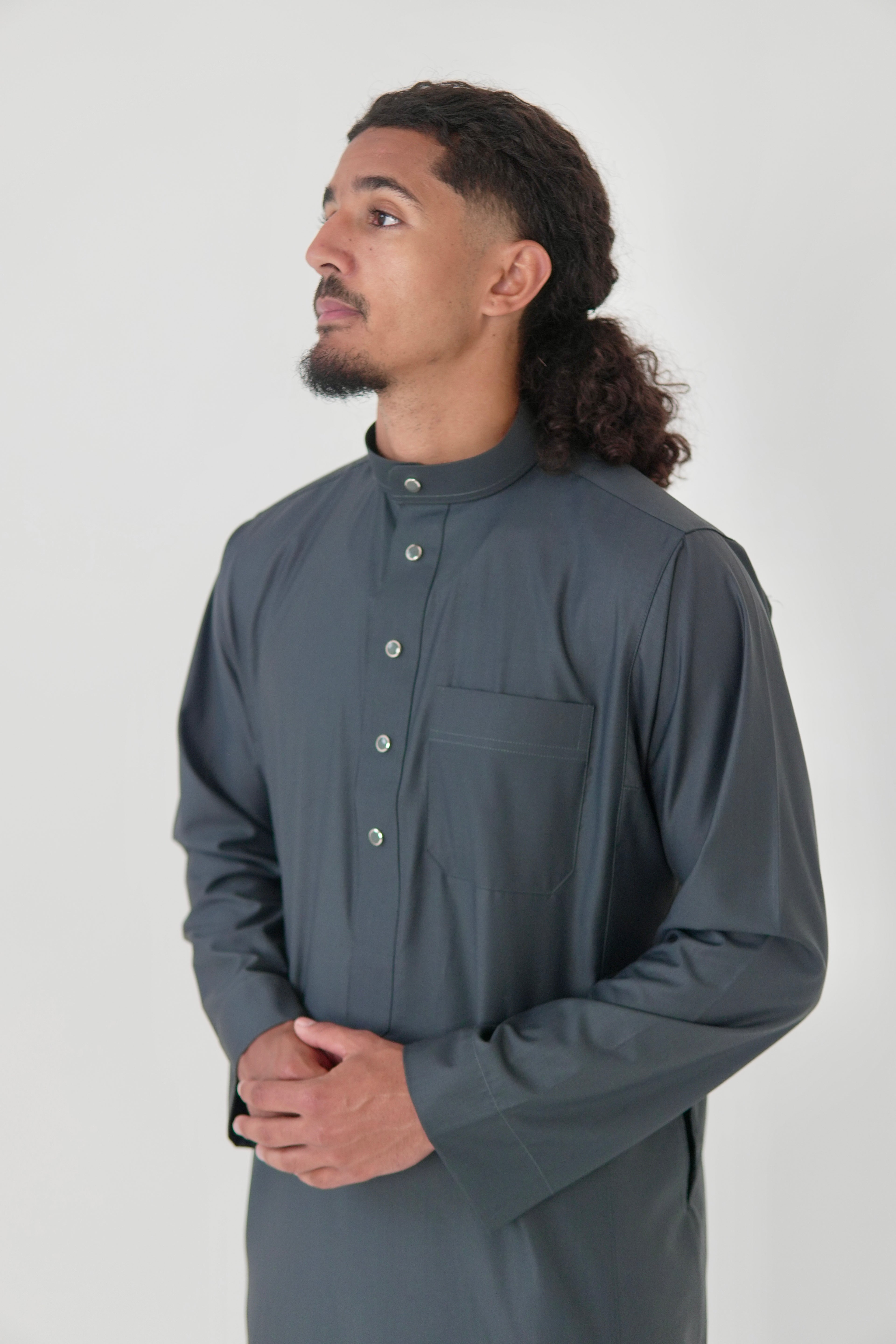 Classic Dark Grey Saudi Thobe
