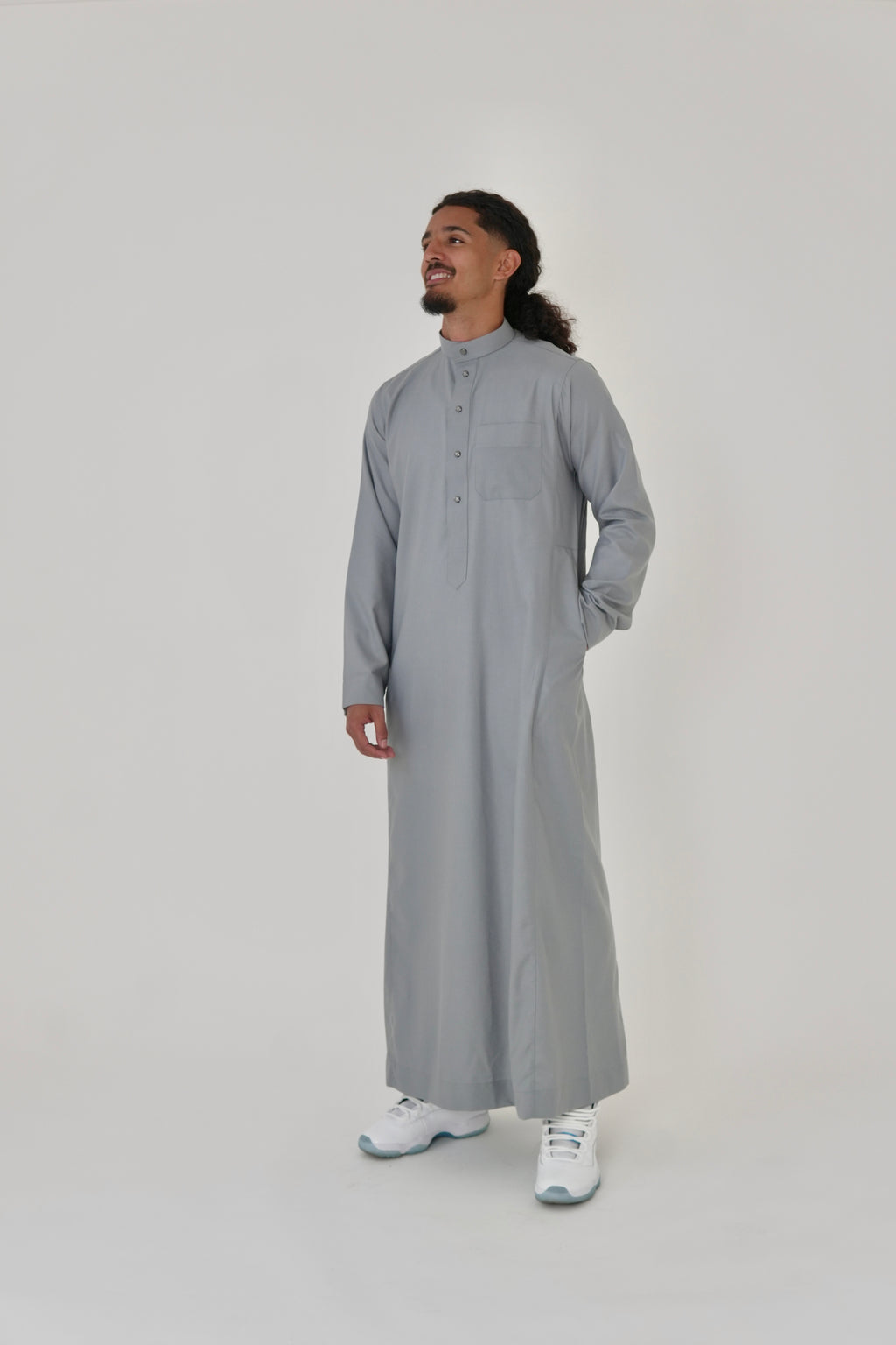 Classic Light Grey Saudi Thobe