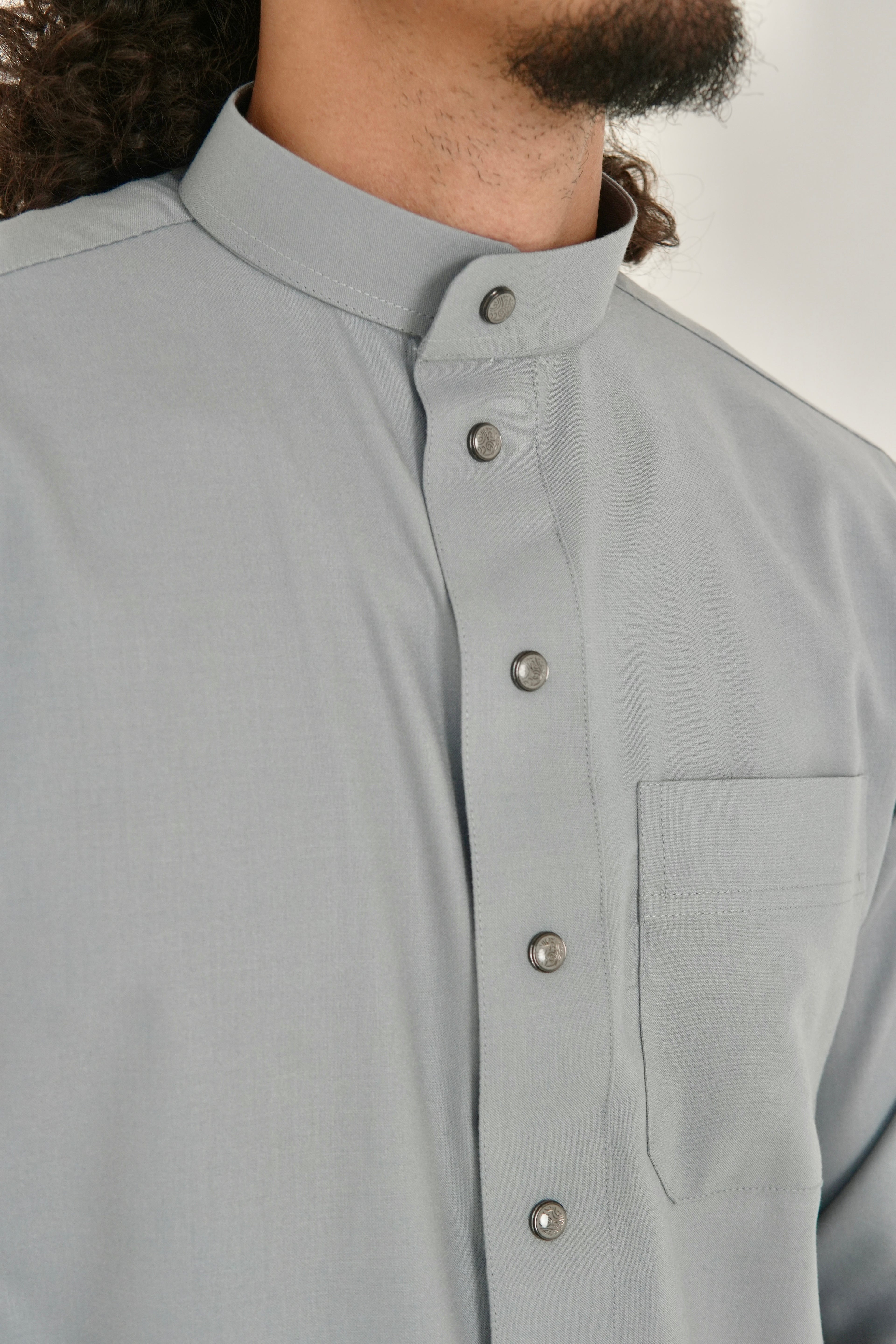 Classic Light Grey Saudi Thobe