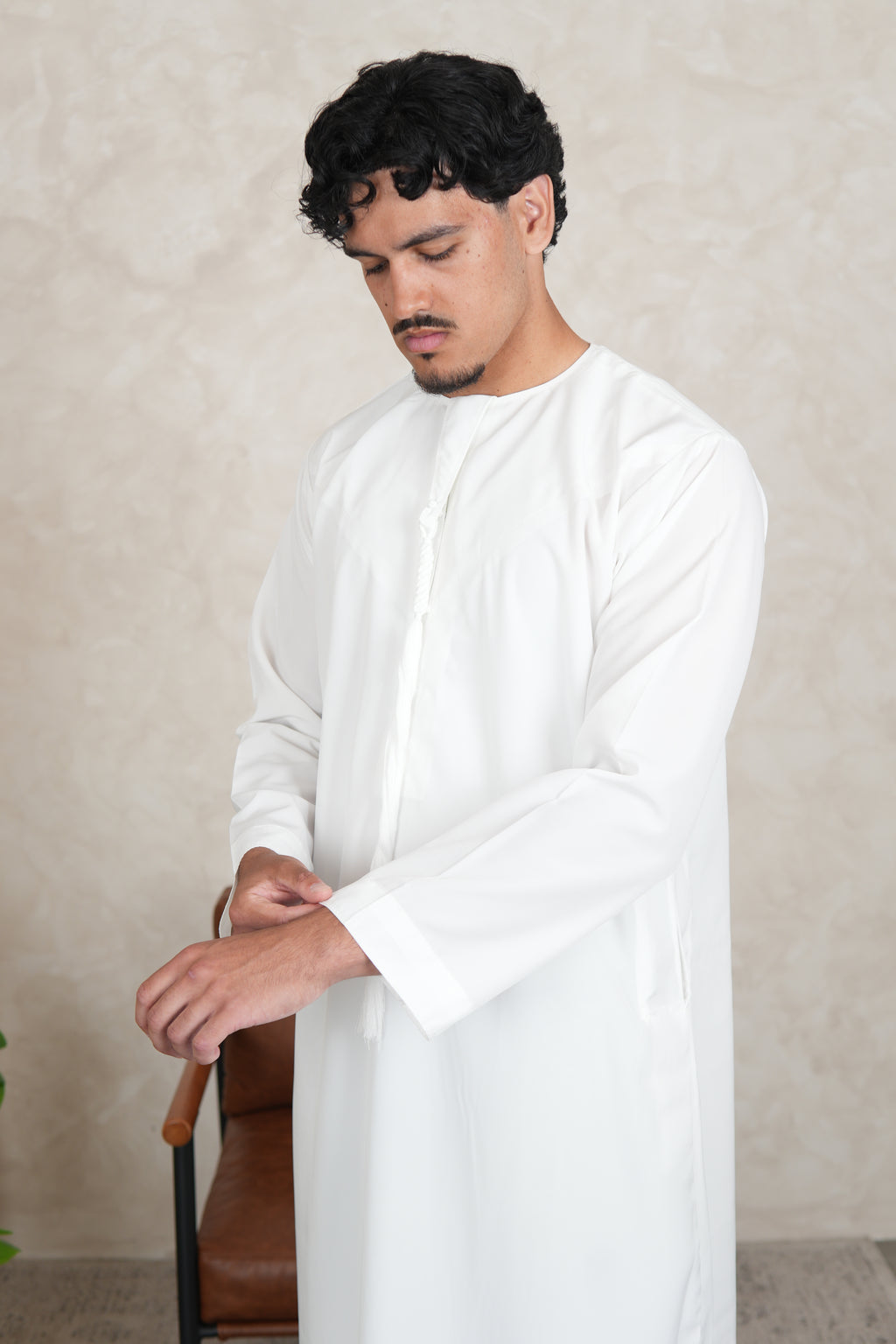Luxury White Lightweight Zibda Emirati Thobe