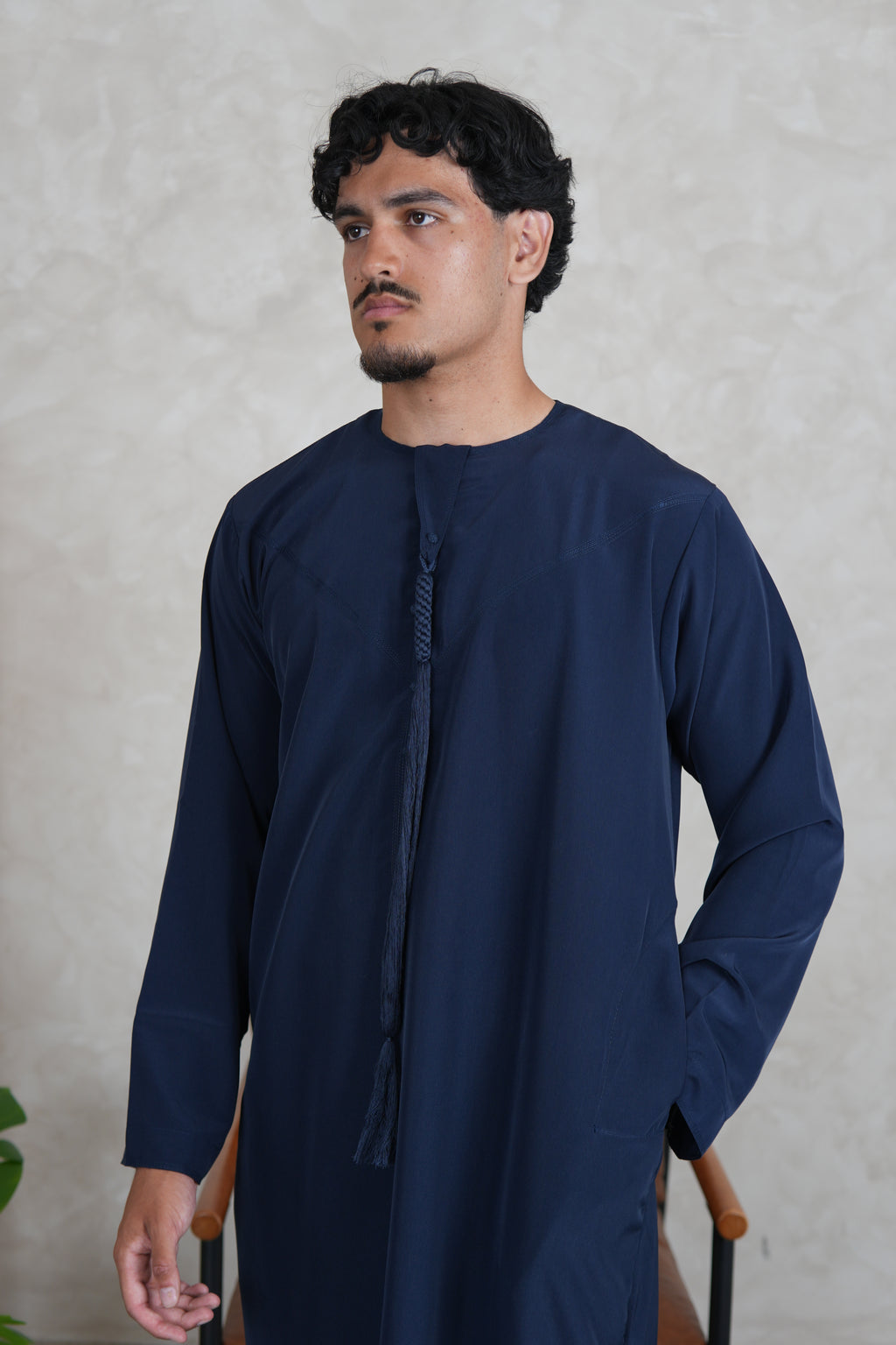 Luxury Navy Lightweight Zibda Emirati Thobe