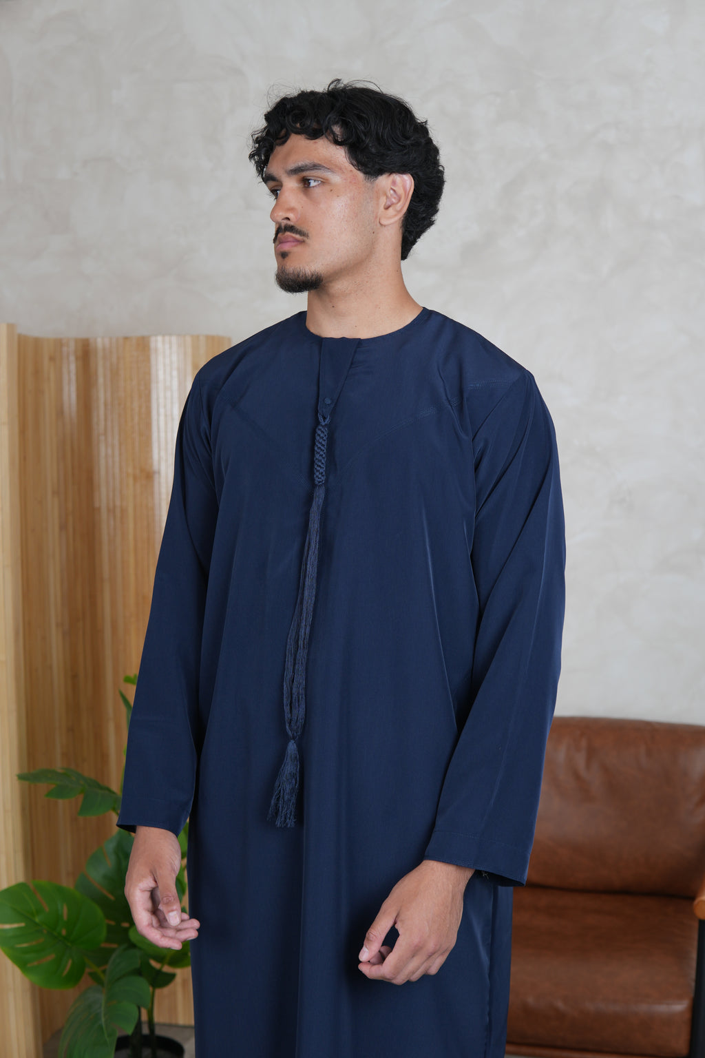 Luxury Navy Lightweight Zibda Emirati Thobe