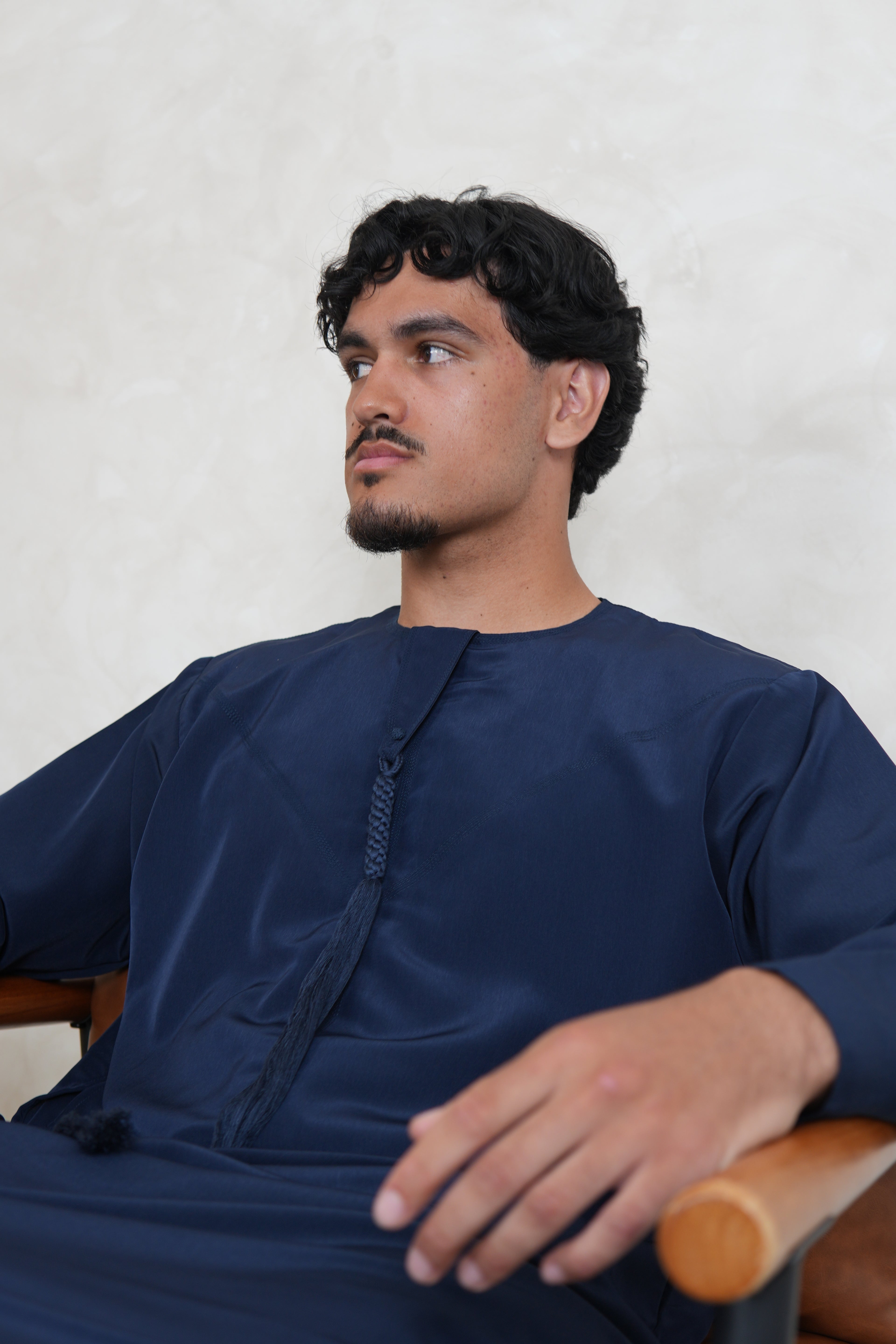 Luxury Navy Lightweight Zibda Emirati Thobe