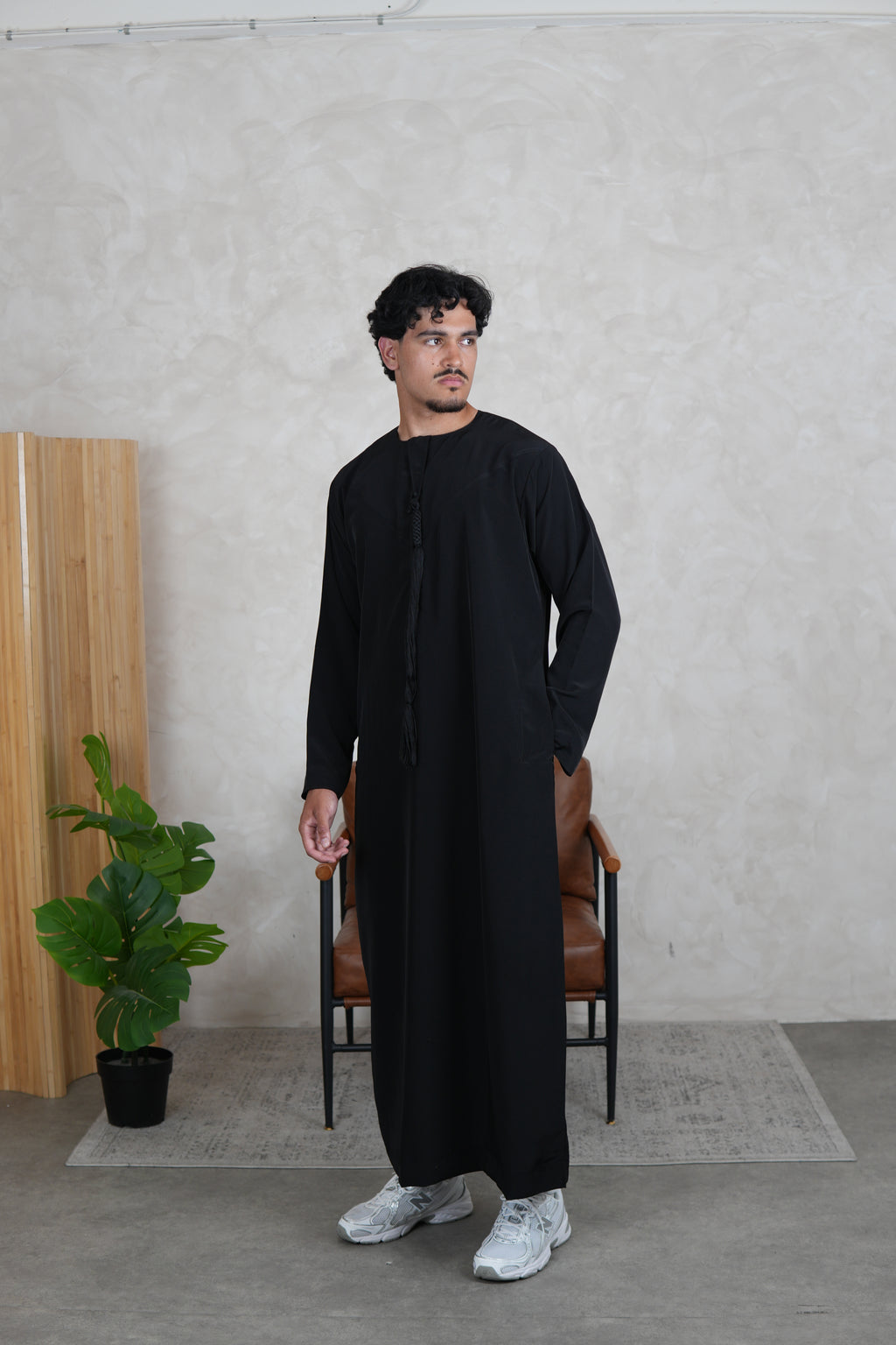 Luxury Black Lightweight Zibda Emirati Thobe