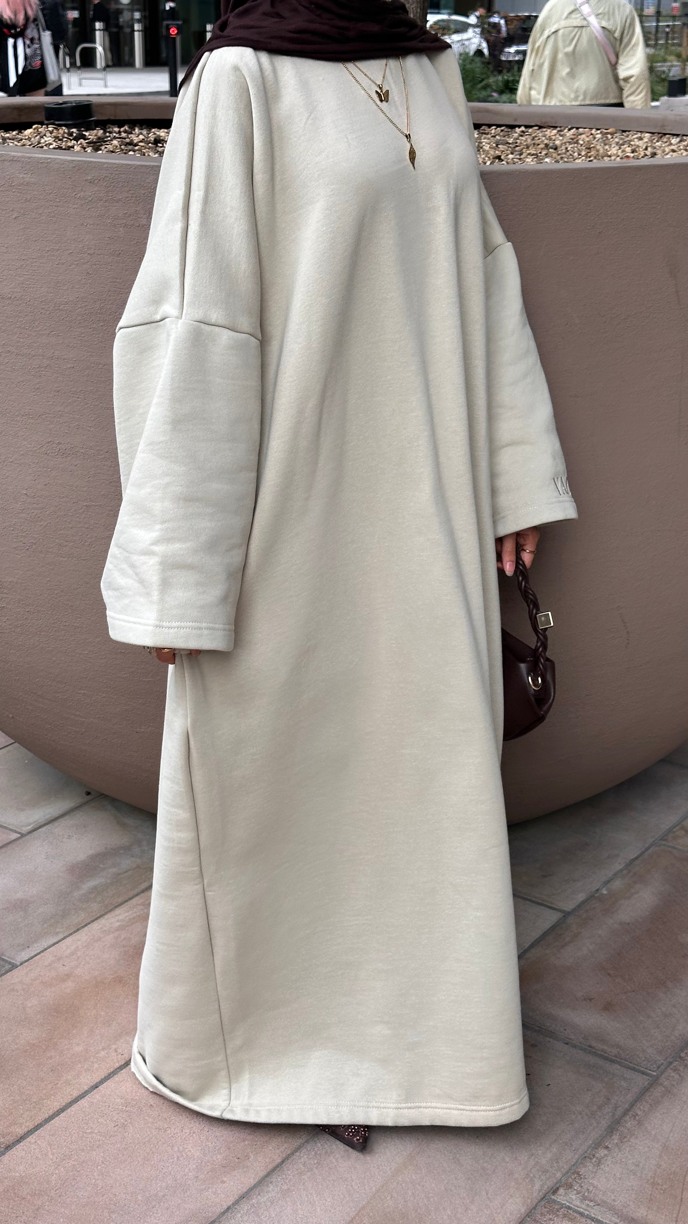 Layla Oat Premium Winter Abaya – Winter Edition