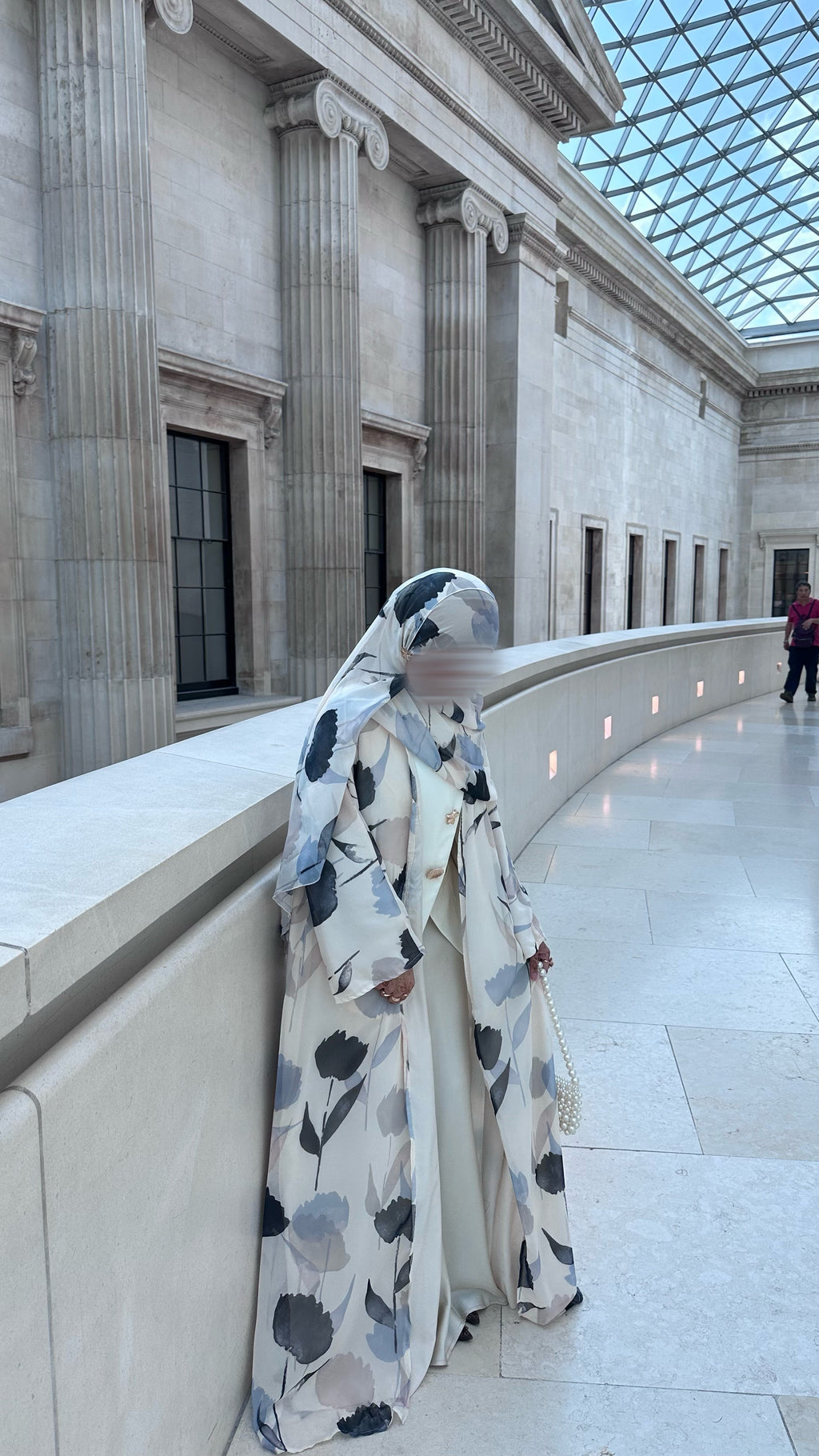 Luna Petal Abaya