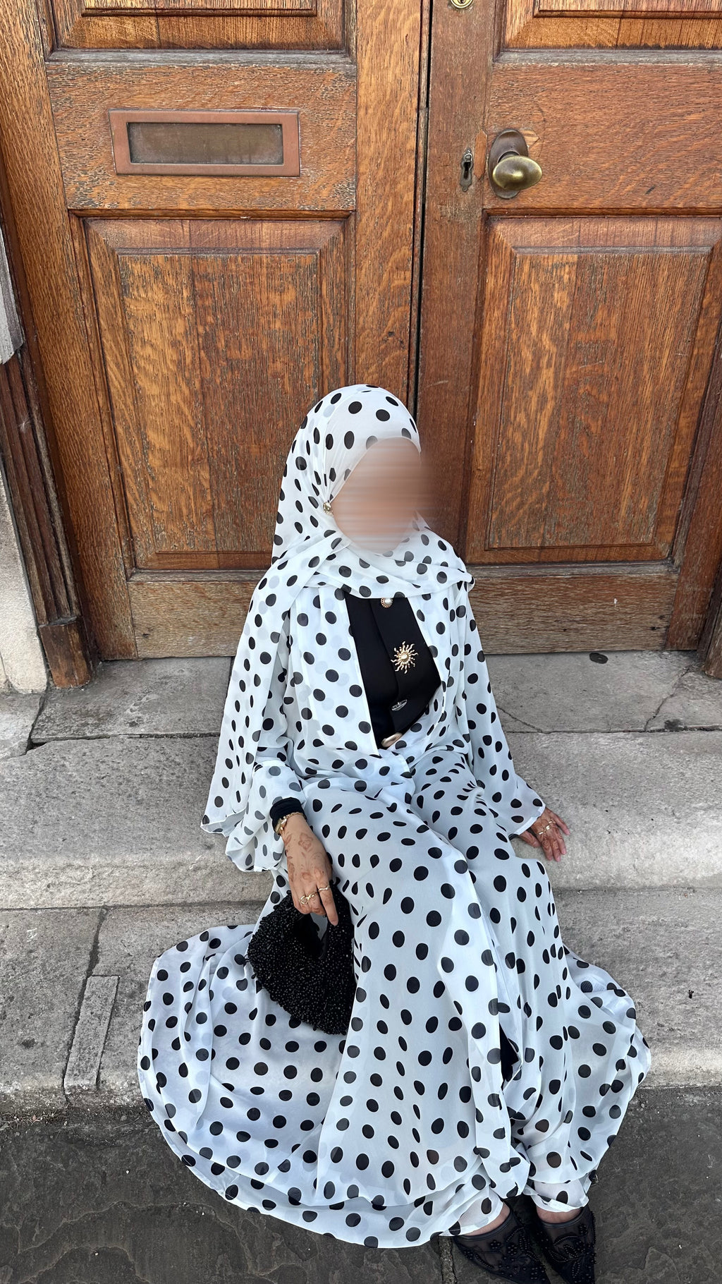 Mina Dot Abaya