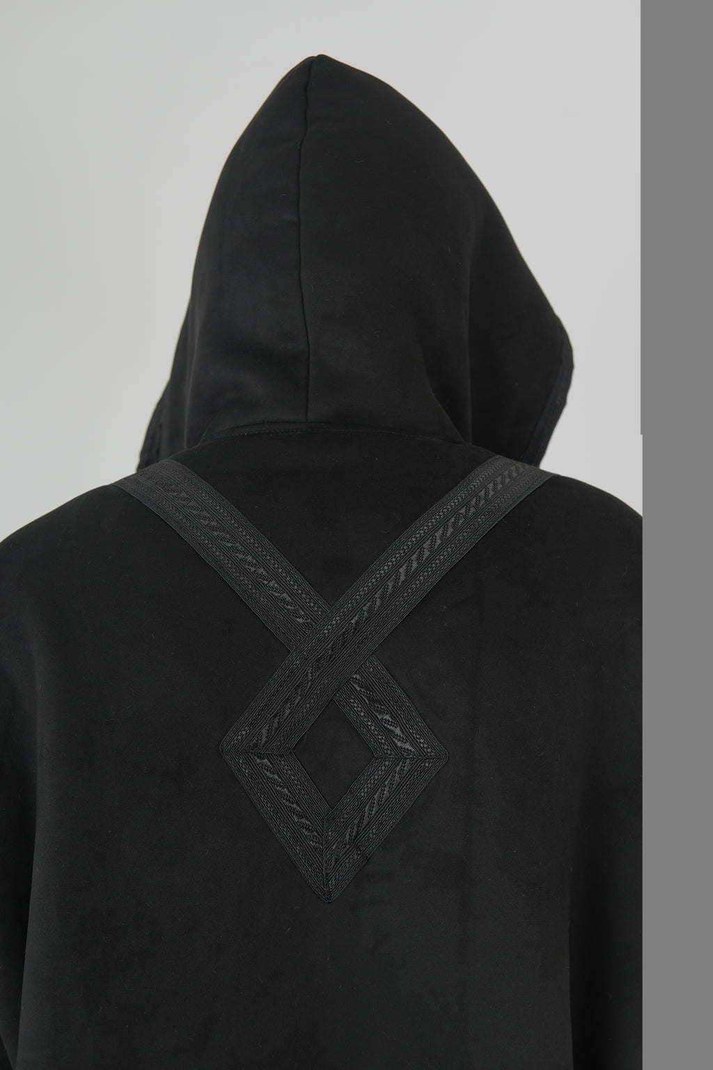 Men’s Farwa coat – Arabian winter bisht with faux fur lining