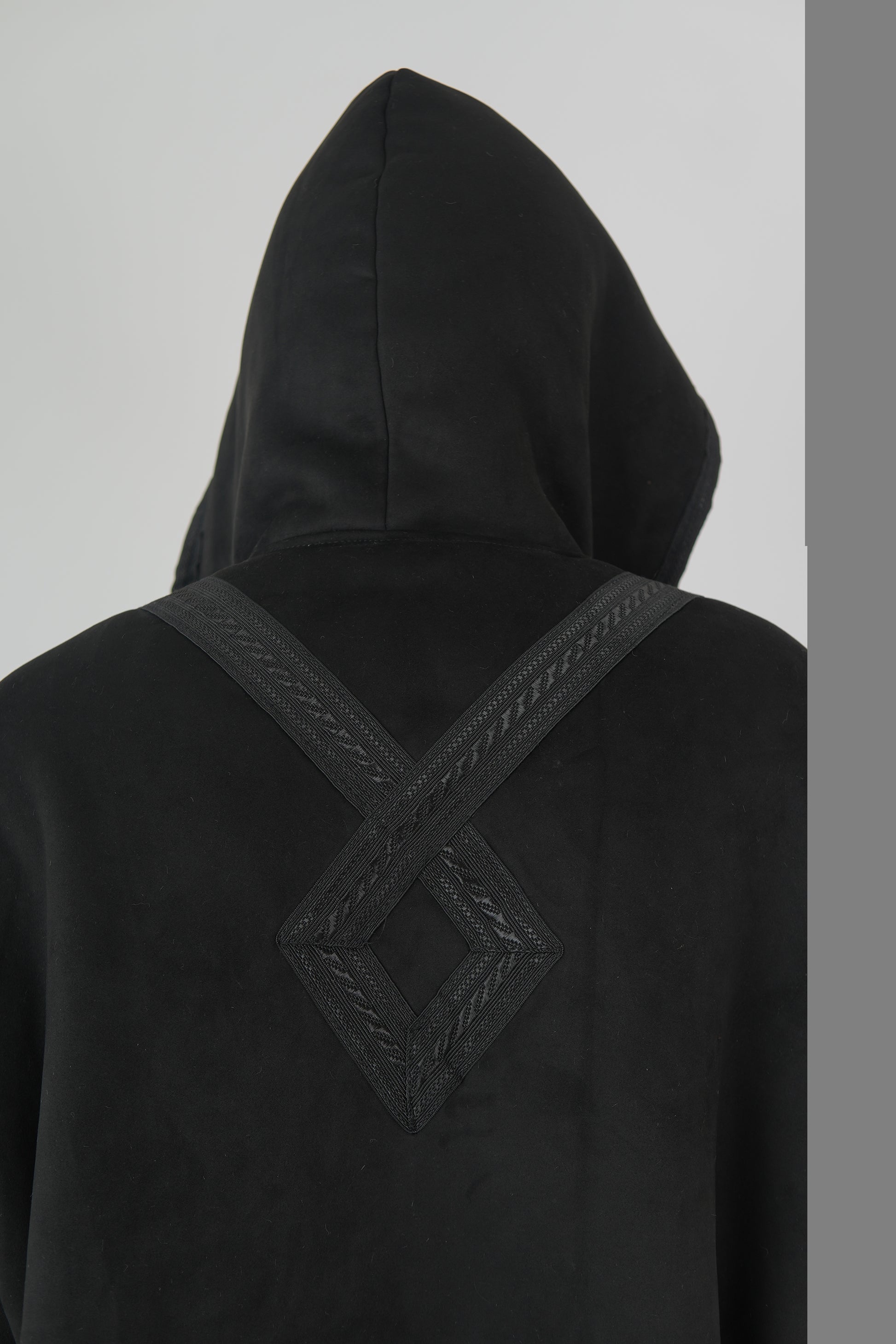 Men’s Farwa coat – Arabian winter bisht with faux fur lining