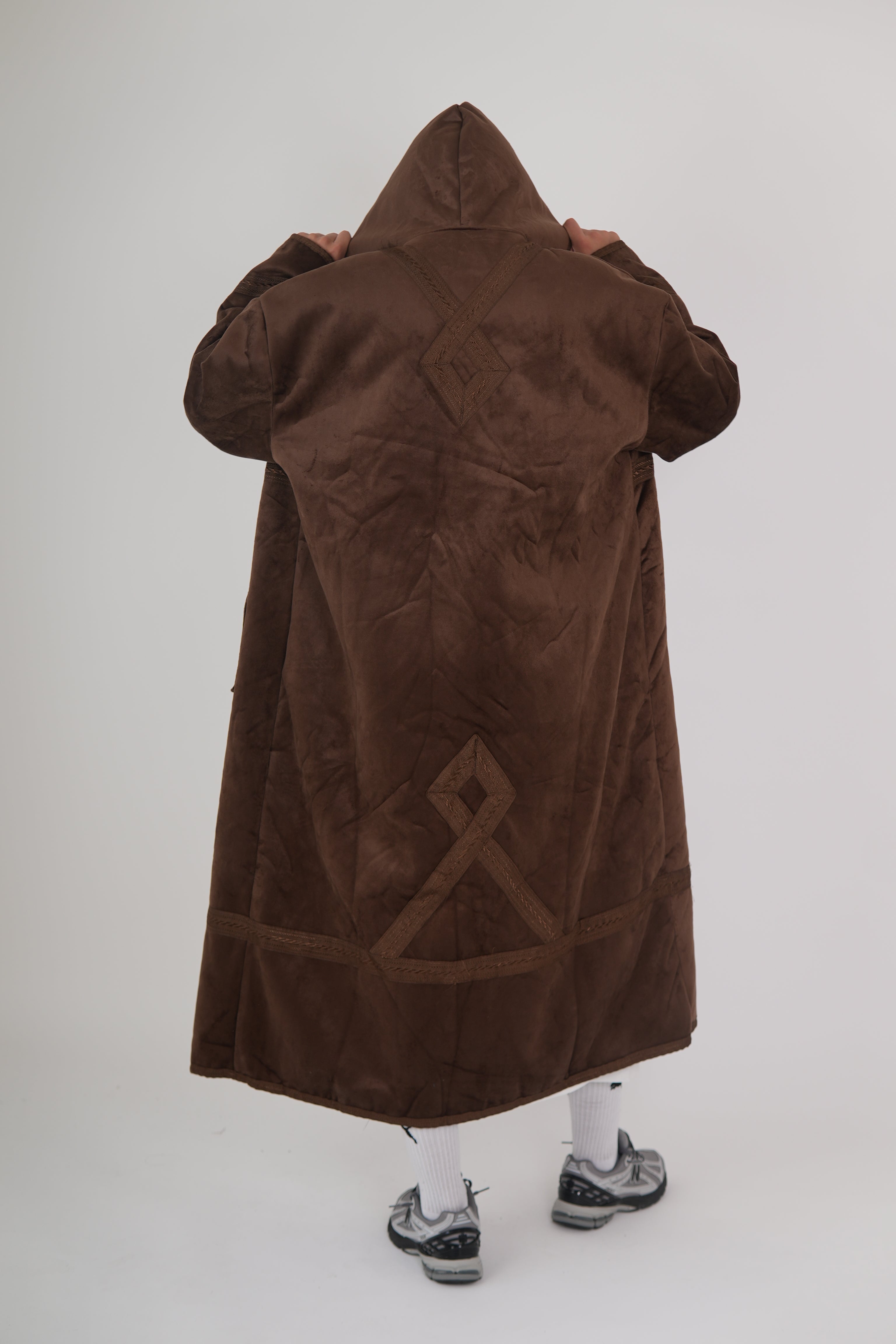 Men’s Farwa coat – Arabian winter bisht with faux fur lining